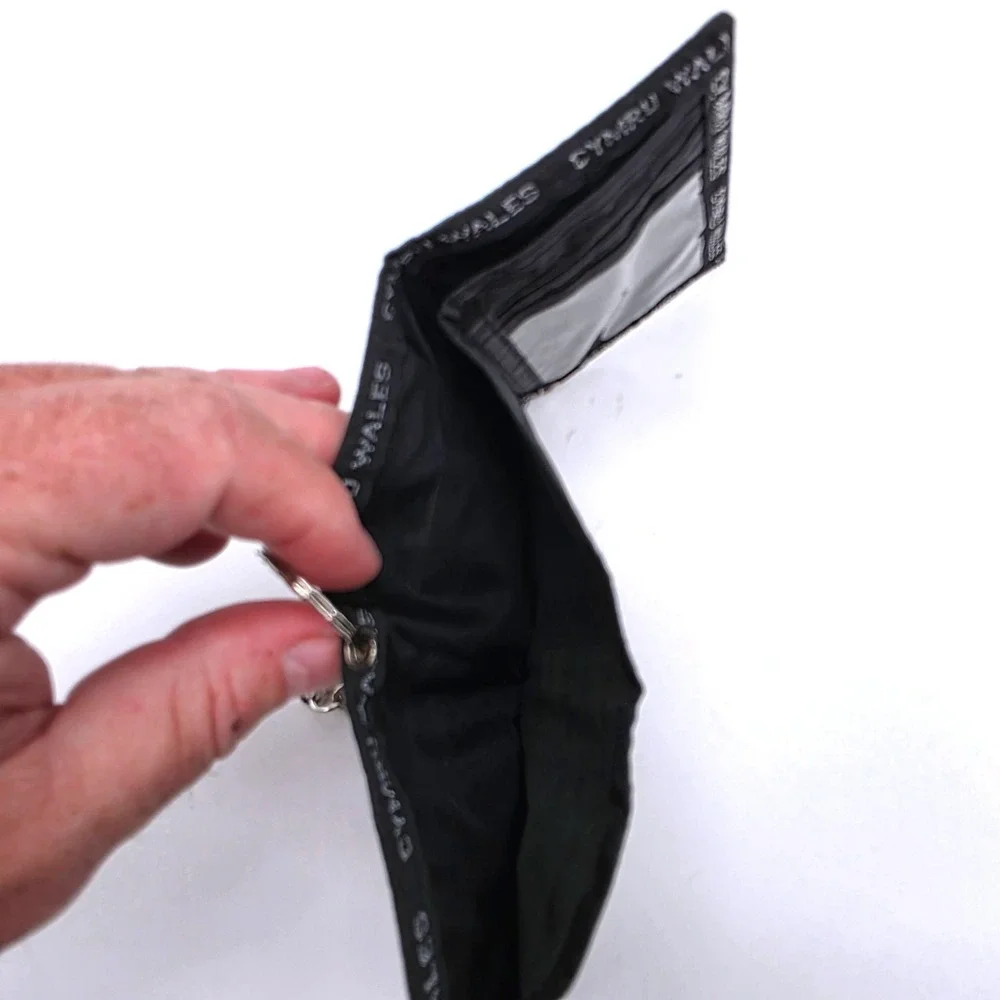 Wales Cymru Red Dragon Flag Trifold Chain Wallet Black Green White Souvenir